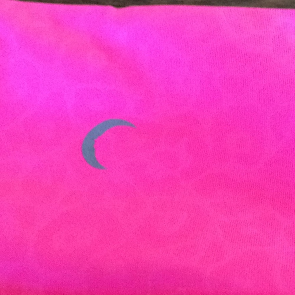 Zyia Hot Pink Leopard light n tight hi-rise 7/8 Leggings - Picture 3 of 5